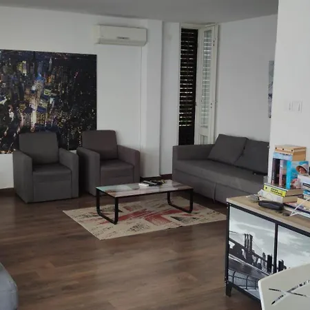 Beach House Novi
