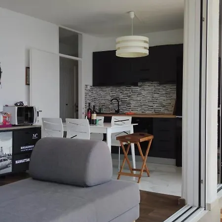 Apartment Beach House Novi *