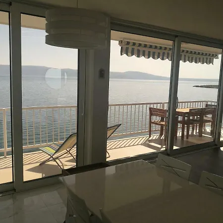 Beach House Novi Apartment Novi Vinodolski
