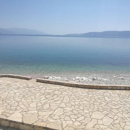 Apartment Beach House Novi