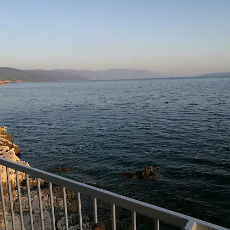 Beach House Novi Apartment Novi Vinodolski